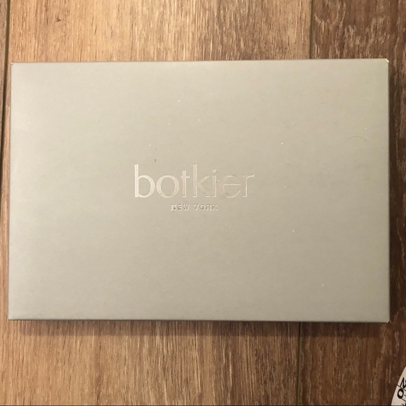 Red Clutch With Gift Box - Picture 8 of 8